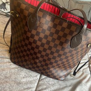 Louis Vuitton Tote *non-authentic*